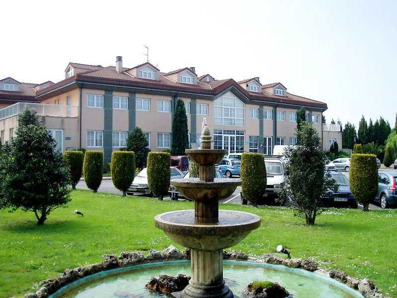 Hotel Arias Aeropuerto Santiago Del Monte Dış mekan fotoğraf